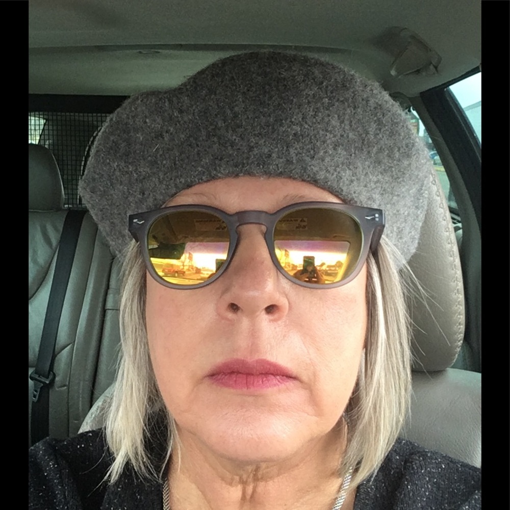 Meet your Posher, Danielle